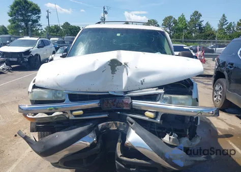 2003 Chevrolet Suburban 1500 Ls из США, поврежденный, VIN 3GNEC16Z43G155599